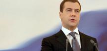 Medvedev: Ukrayna ile ilişkiler tamamen kopabilir