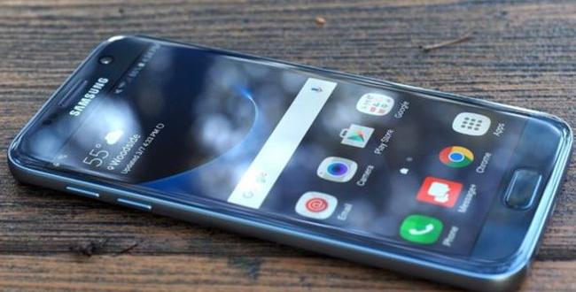 Samsung telefonlarda düz ekran tarih oluyor