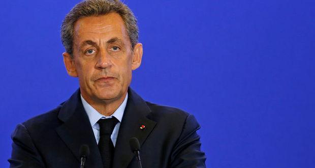 Sarkozy cumhurbaşkanlığına adaylığını açıkladı