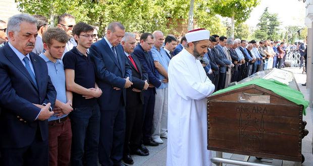 AK Parti’li Taciser İçyer için cenaze töreni düzenlendi