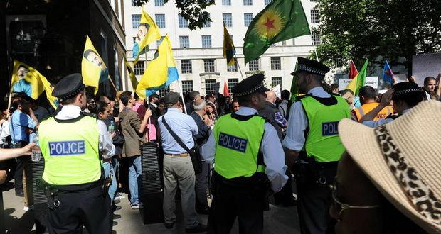 PKK sempatizanları Londra’da Türk vatandaşlarını darbetti