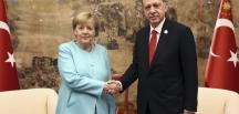 Merkel, kabarık bir dosyayla geliyor!