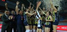 Voleybol kızlarda Şampiyon Fenerbahçe!