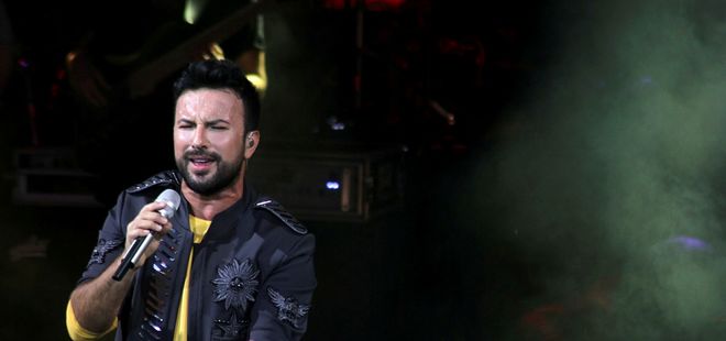 Tarkan, sahneden ilan-ı aşk etti!