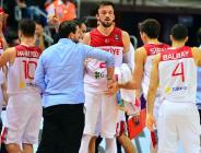 12 Dev Adam’dan enfes galibiyet!